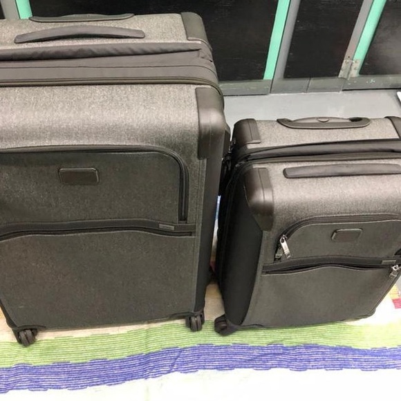 tumi suitcase set